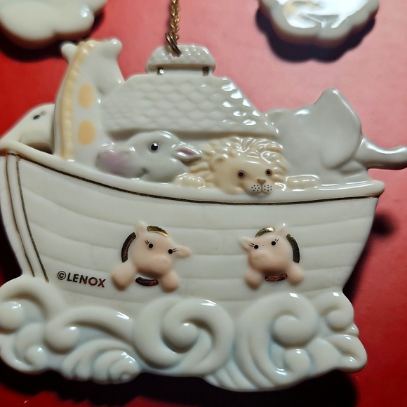 Lenox Noah's Ark Porcelain Collectible Ornament. - Picture 5 of 10